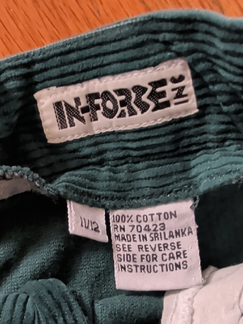 Vintage In-force Inc Corduroy Pleated Shorts - Dark Teal. 100% Cotton - Picture 2 of 3